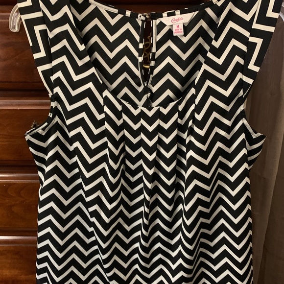 Chevron tank shirt - Picture 1 of 4